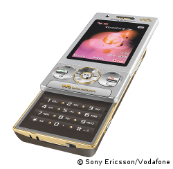 Musikalischer Lotse: Das Walkman-Handy Sony Ericsson W715 hat A-GPS, Google Maps und Vodafone Navigator